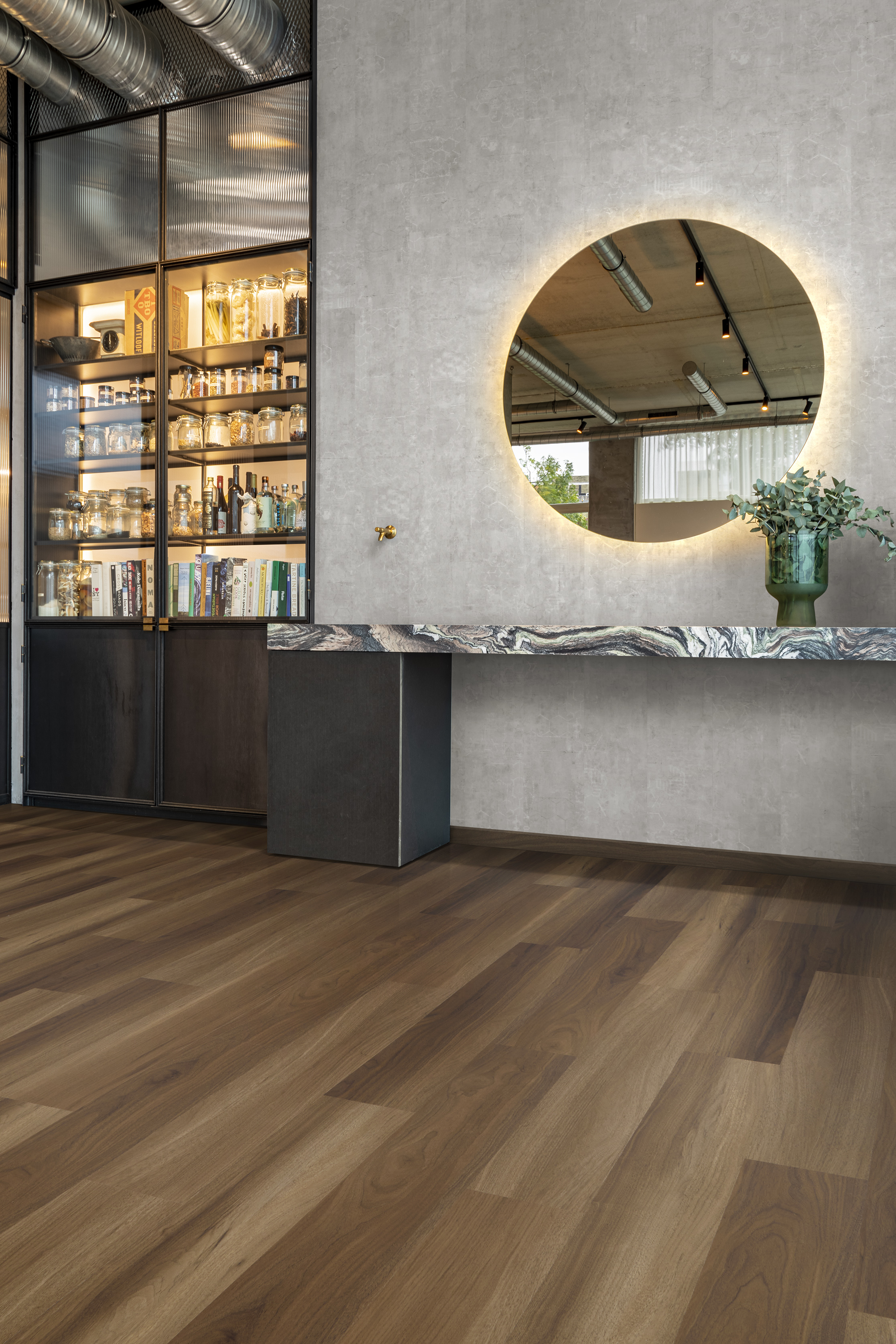 COREtec Rigid Klick-Vinyl 'Royal Walnut 85' - SurPlus - 50 RLV 3585