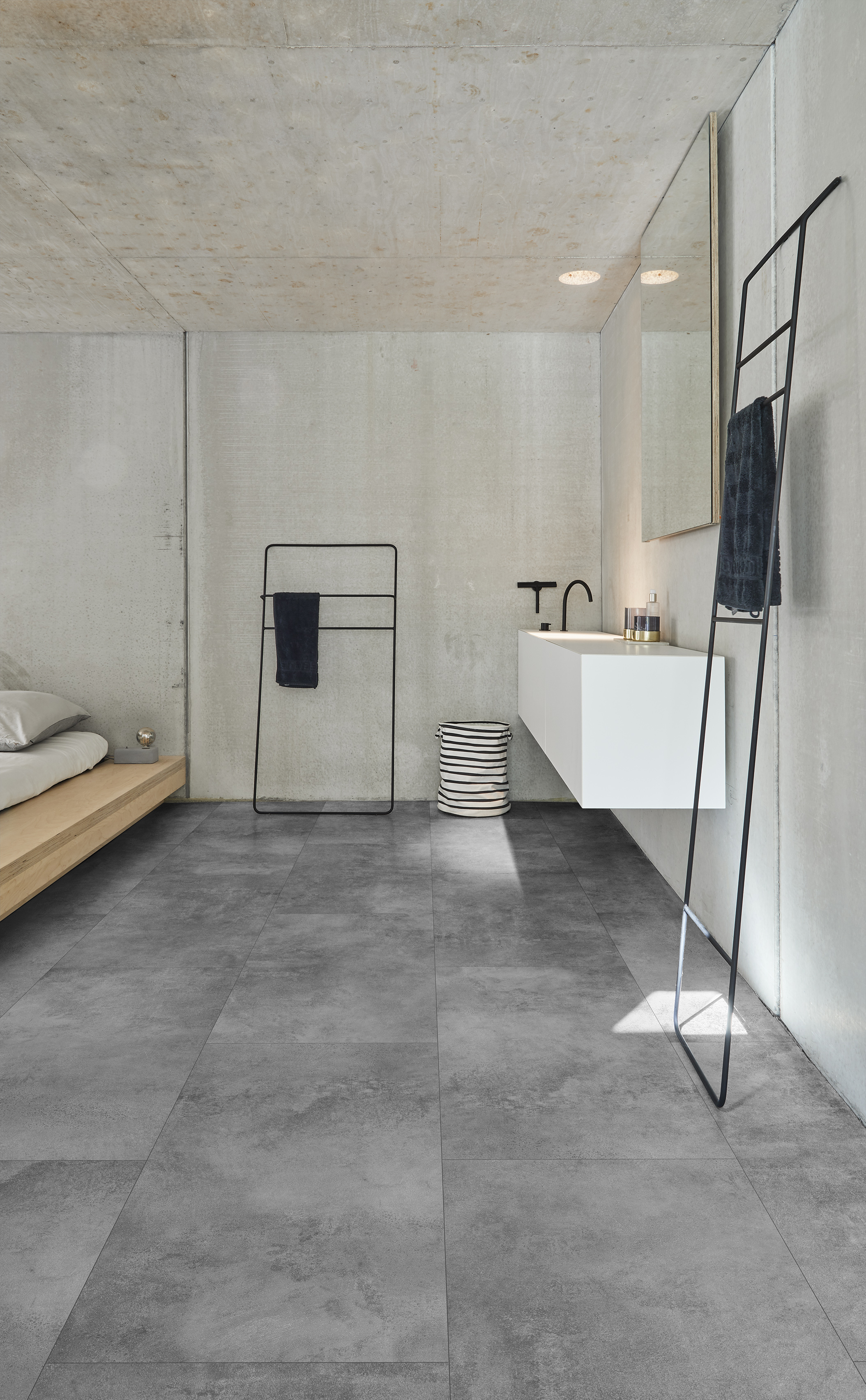 COREtec® Rigid Klick-Vinyl 'Cloud' - Authentics TILE - 50 LVTE 151
