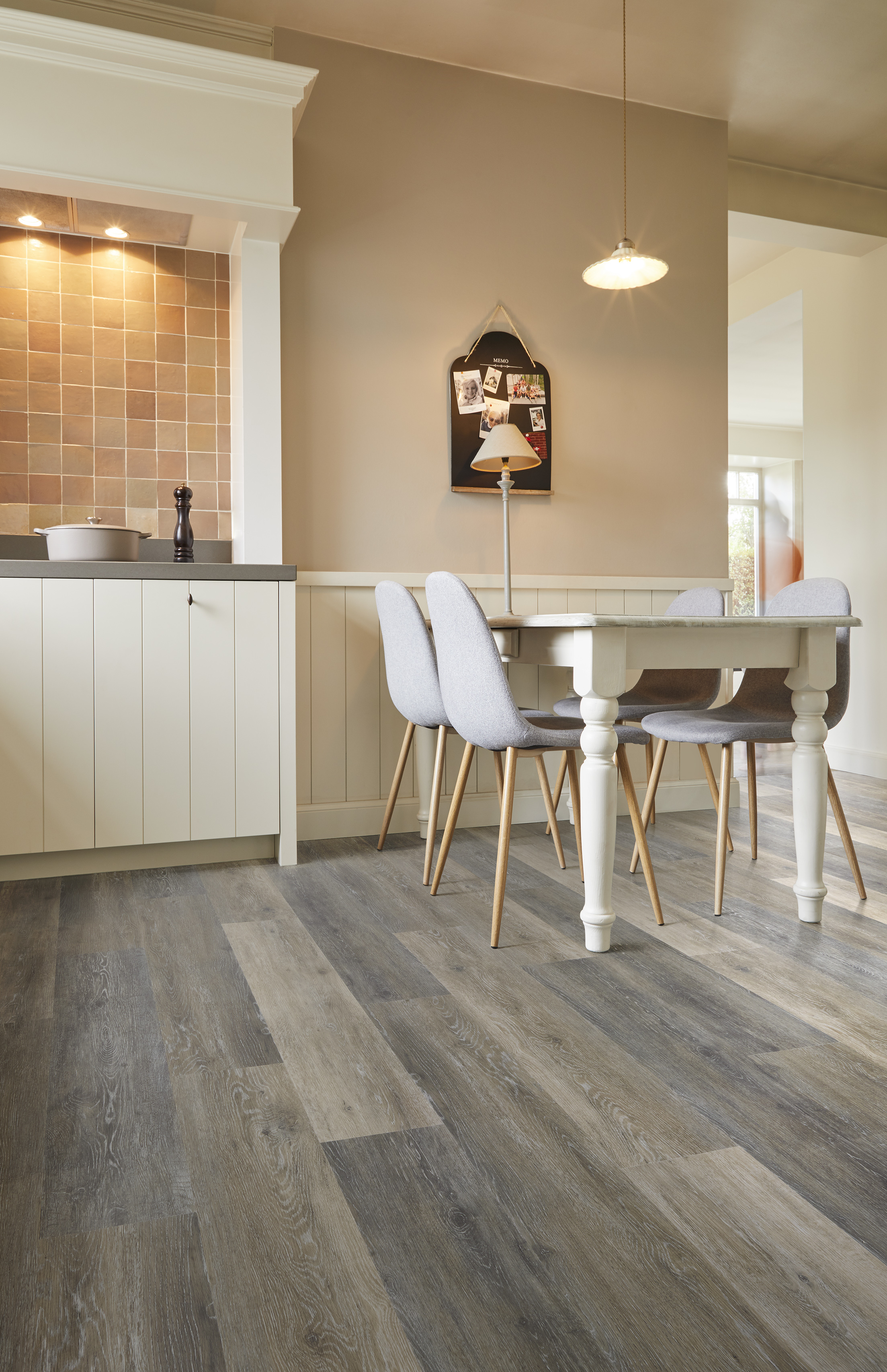 COREtec® Rigid Klick Vinyl - Blackstone Oak 07 - The Essentials - 50 LVP 707
