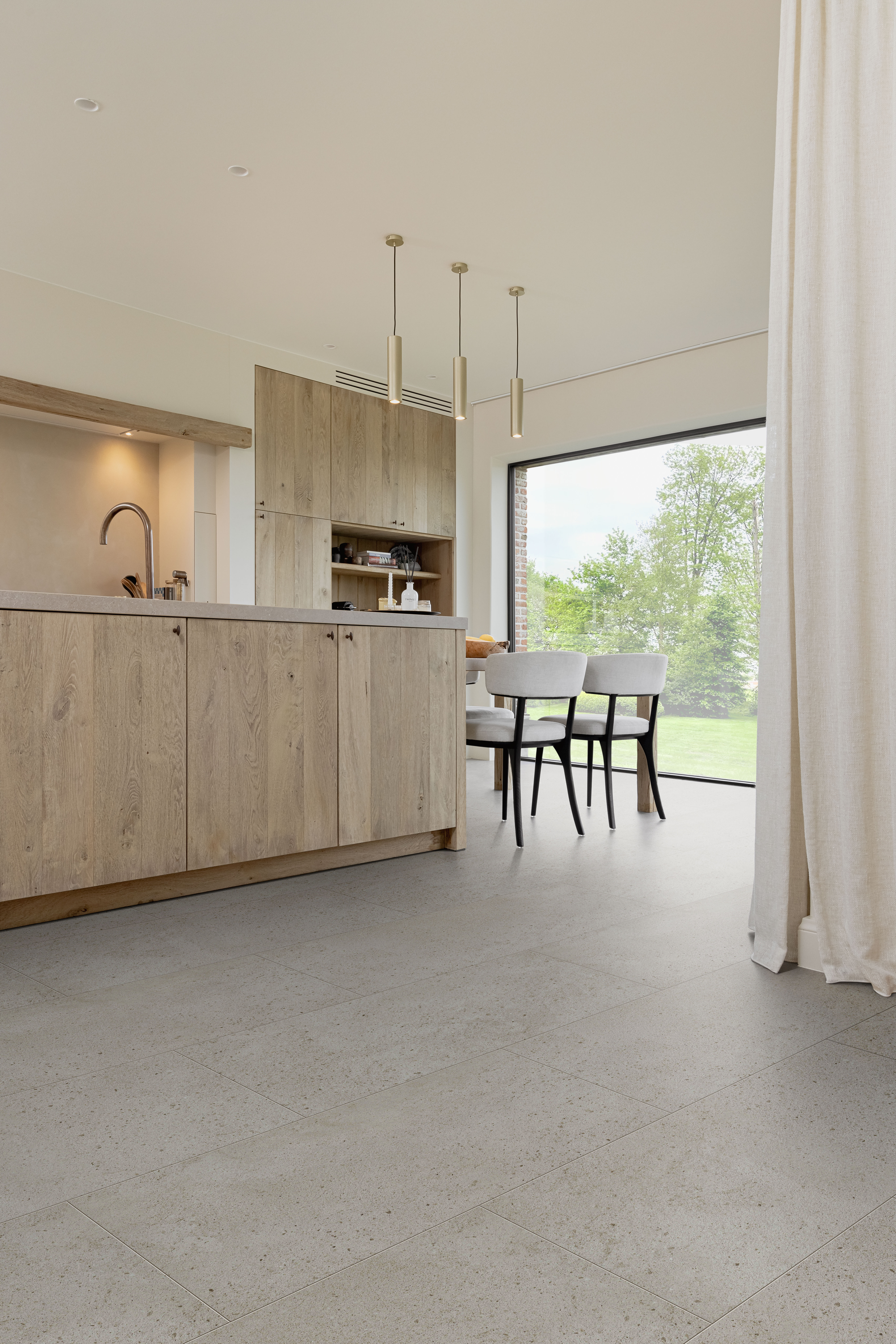 COREtec® Rigid Klick-Vinyl 'Cumulus' - Authentics TILE - 50 LVTE 153
